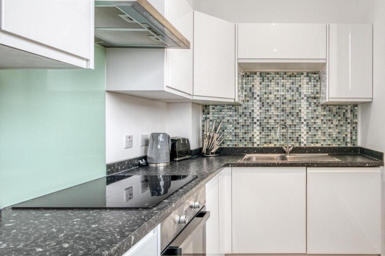 Stylish Studio By Heathrow Airport Apartment London Exterior photo